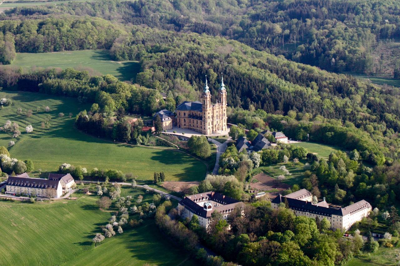 Hotel Garni Vierjahreszeiten Bad Staffelstein Exterior foto